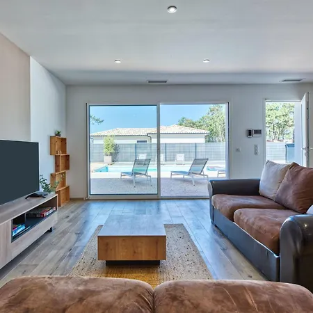 Les Tamaris By Interhome Villa *
