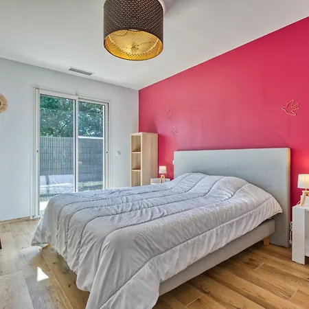Les Tamaris By Interhome *