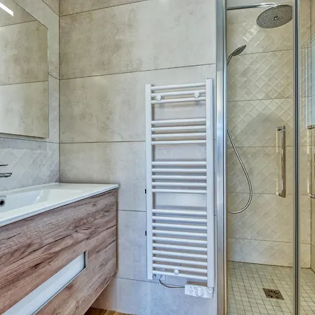 Les Tamaris By Interhome *