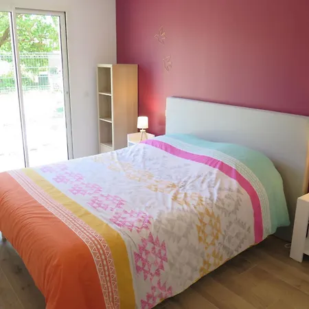 Les Tamaris By Interhome