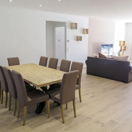 Les Tamaris By Interhome